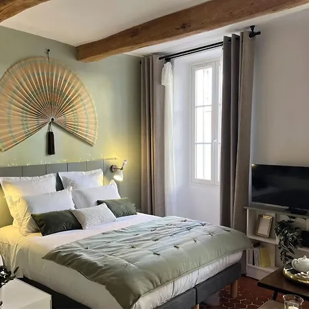 Typique Coeur Historique & Thermes 아파트